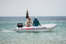 Load image into Gallery viewer, Aqua Marina AIRCAT 400 Inflatable Catamaran 2027